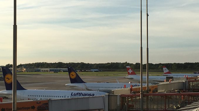 Lufthansa Senator Lounge Hamburg -22