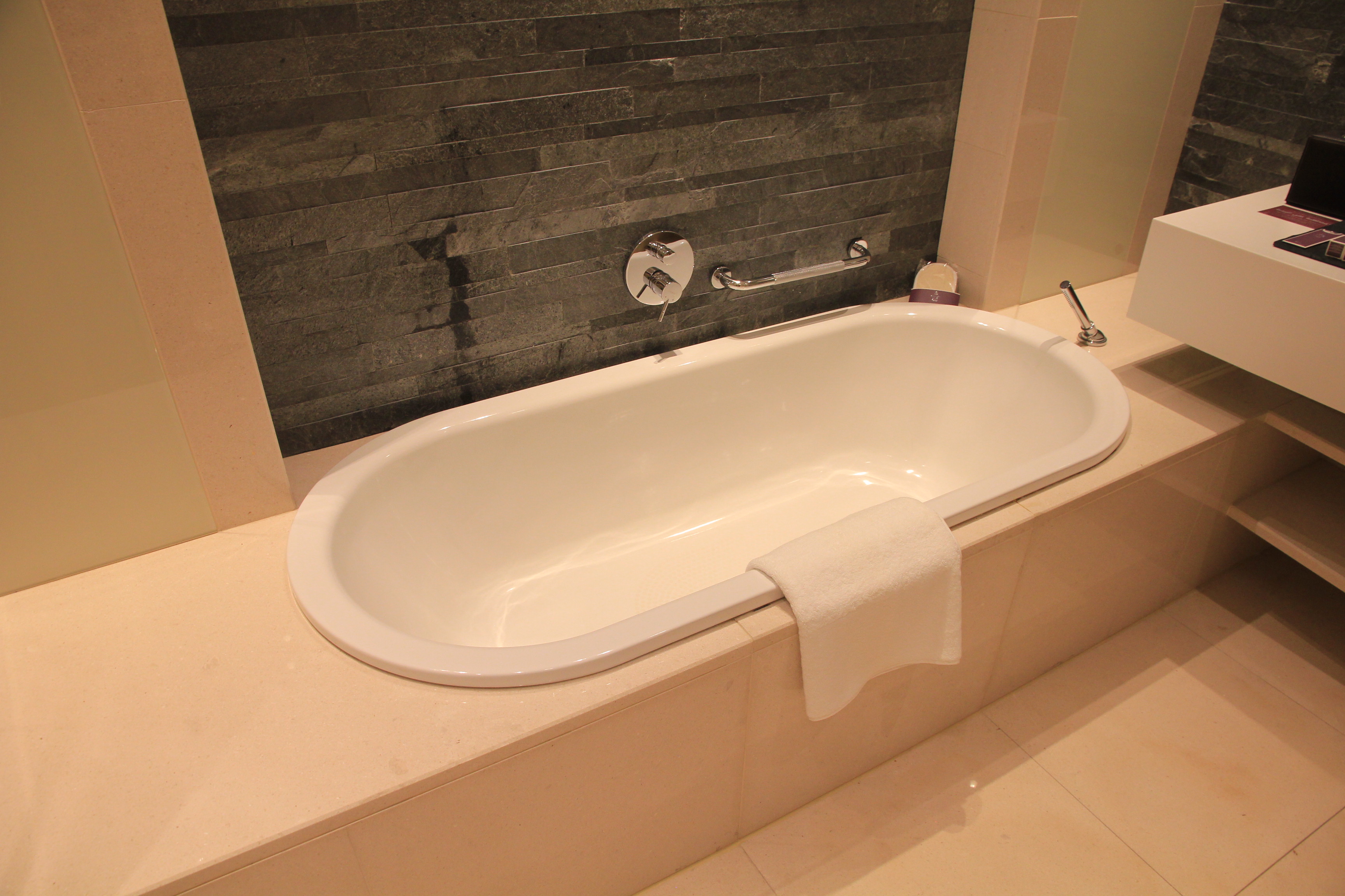 The Torch Doha - Frankfurtflyer.de