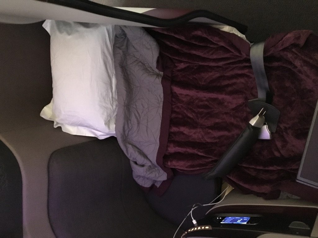 Qatar-Airways-QSuite-Business-Class-Boeing-777-300er-21-1024x768.jpg