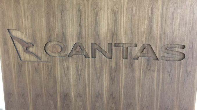 Qantas Lounge London Heathrow-1