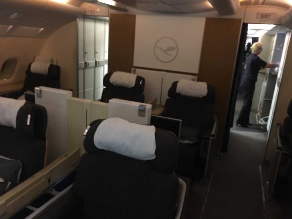 Review Lufthansa First Class Im Airbus A380 Von Frankfurt