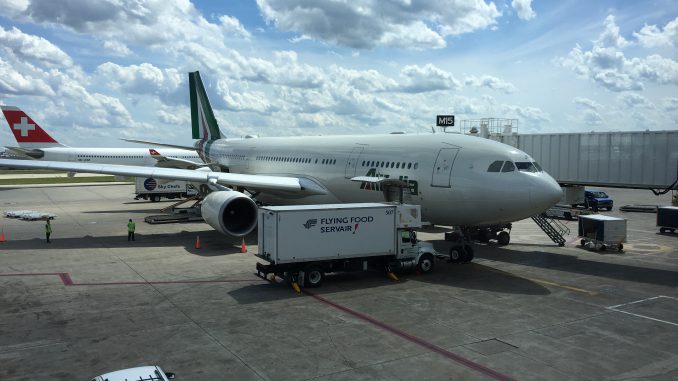 alitalia_business_class_a330_ord_fco-6