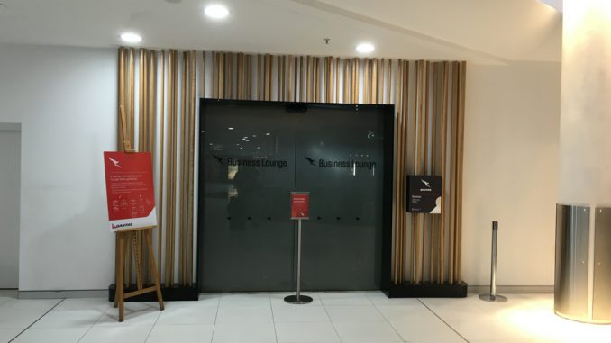 qantas-business-lounge-domestic-perth-1