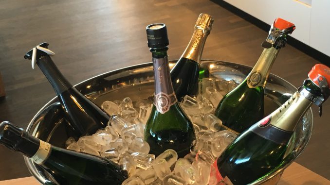 swiss-first-class-lounge-e-26