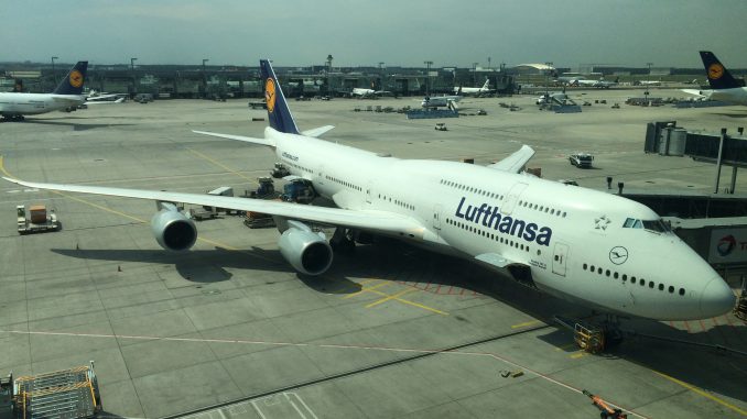 Lufthansa 747-8 Economy Class (1)