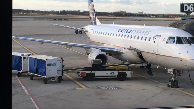 United Express First Class-ERJ175