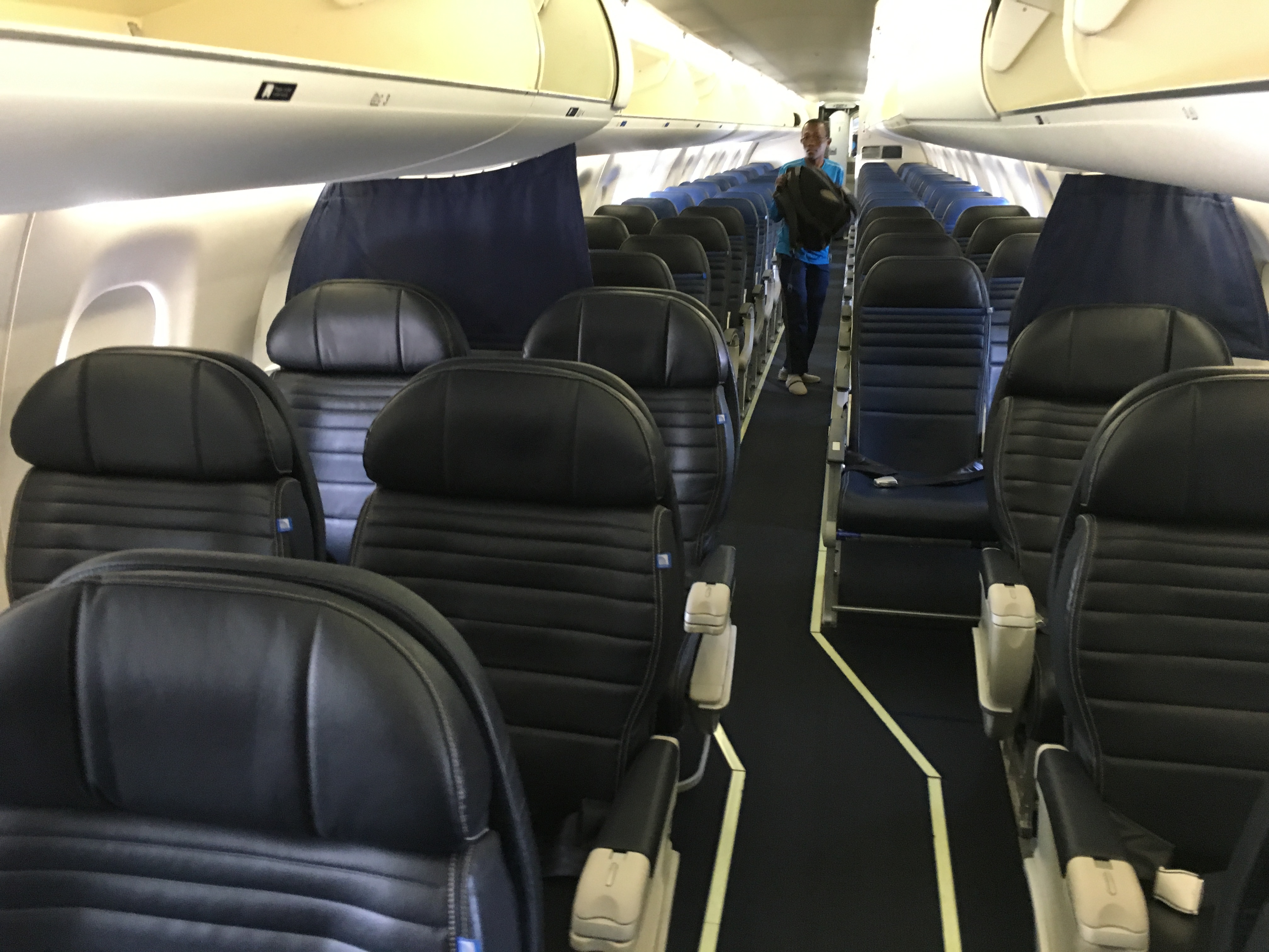 Review United Express First Class Embraer 175 Chicago Nach St Louis Frankfurtflyer De