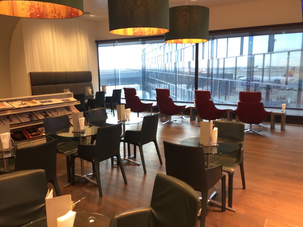 Review Austrian HON Circle Lounge Wien Schengen Frankfurtflyer.de