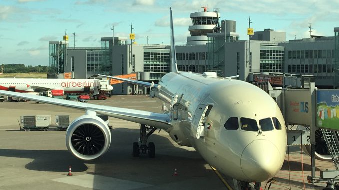 Etihad Airways Business Class Boeing 787 (4)