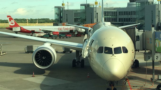 Etihad Airways Business Class Boeing 787 (7)