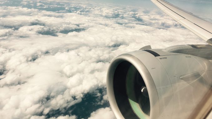 Lufthansa Airbus A320 wing