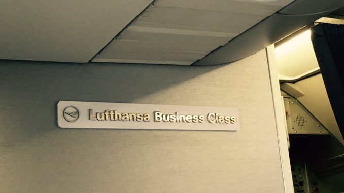 Lufthansa Business Class Airbus A319 (3)