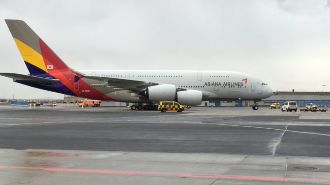 Asiana Airbus A380-1