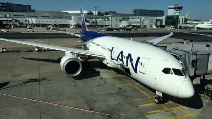 LATAM Boeing 787-8 Business Class-28