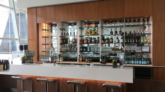 Lufthansa Senator Lounge New York JFK-10