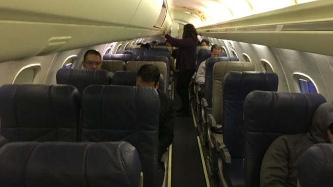 United Expres Economy ERJ 145-4