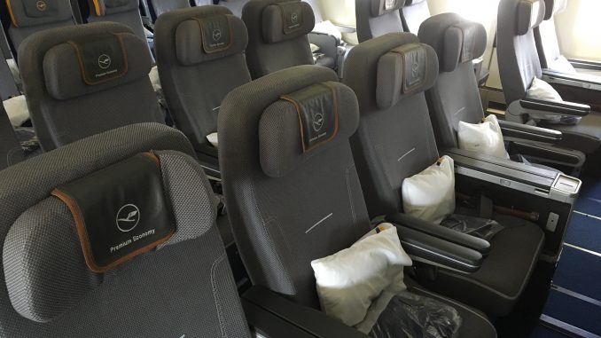 Lufthansa Premium Economy Class in der Boeing 747-400 (12)