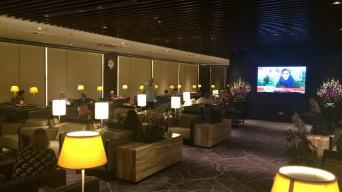 Singapore Airlines SilverKris Business Class Lougne Singapur Terminal 2-3