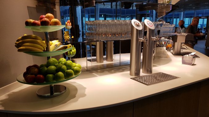 Lufthansa Business Class Frankfurt Terminal 1B7