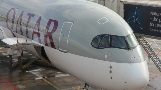 Qatar Airways business Class Airbus A 350 4
