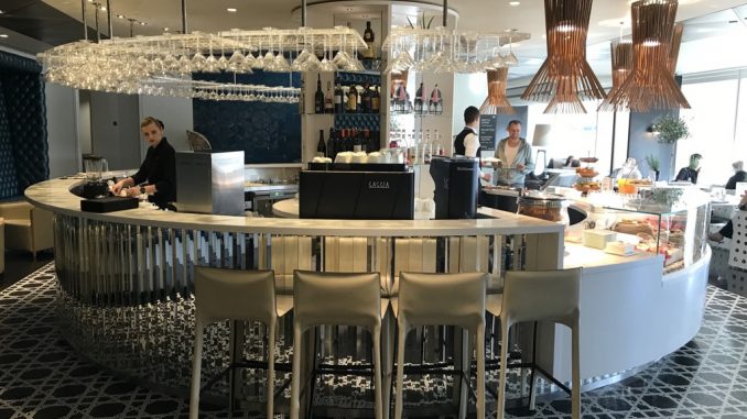 Qatar Airways Premium Lounge London-22