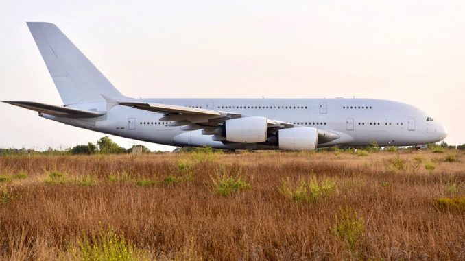 hi-fly-airbus-a380-ankunft-2