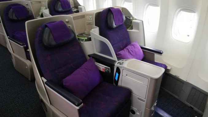 Air China Business Class Boeing 747-8 (2)