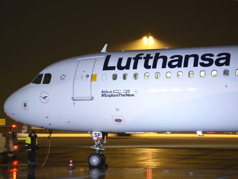 Neue Lufthansa Lackierung | Die Sache mit dem gelben Schild