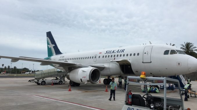 SilkAir Business Class Airbus A319 USM nach SIN-8