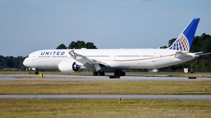 United Airlines 787-10