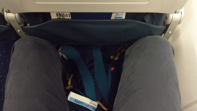 KLM Cityhopper Economy Class Embraer | Beinfreiheit