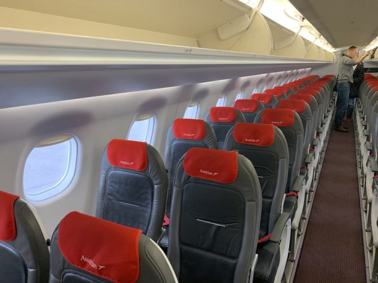 Review: Austrian Airlines Economy Class Embraer 195 von Salzburg nach