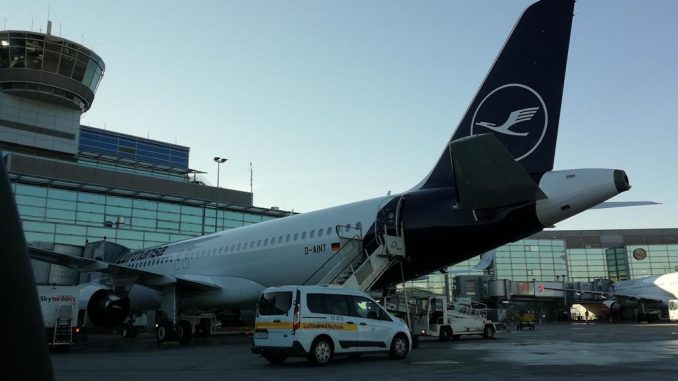 Lufthansa First Class Terminal Frankfurt (53)