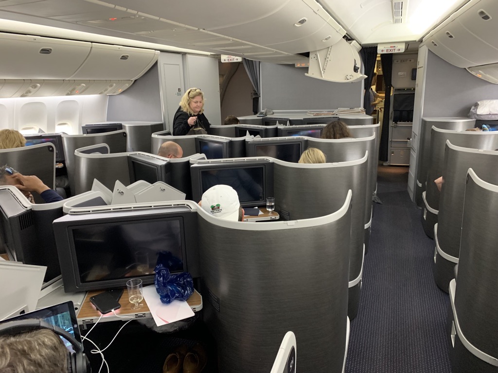 Review: American Airlines Business Class Boeing 777-200 London Heathrow