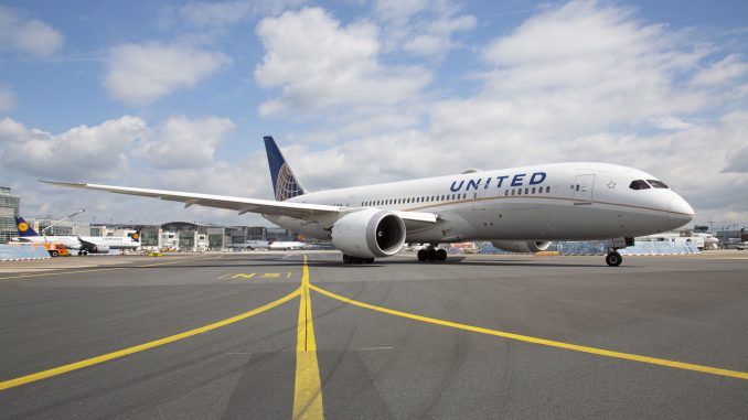 United Airlines - Erstflug Frankfurt-Denver - Dreamliner auf dem Vorfeld in Frankfurt - Foto Fraport AG, Andreas Meinhardt