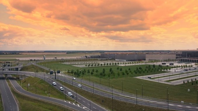 tempelhof-1077135_960_720