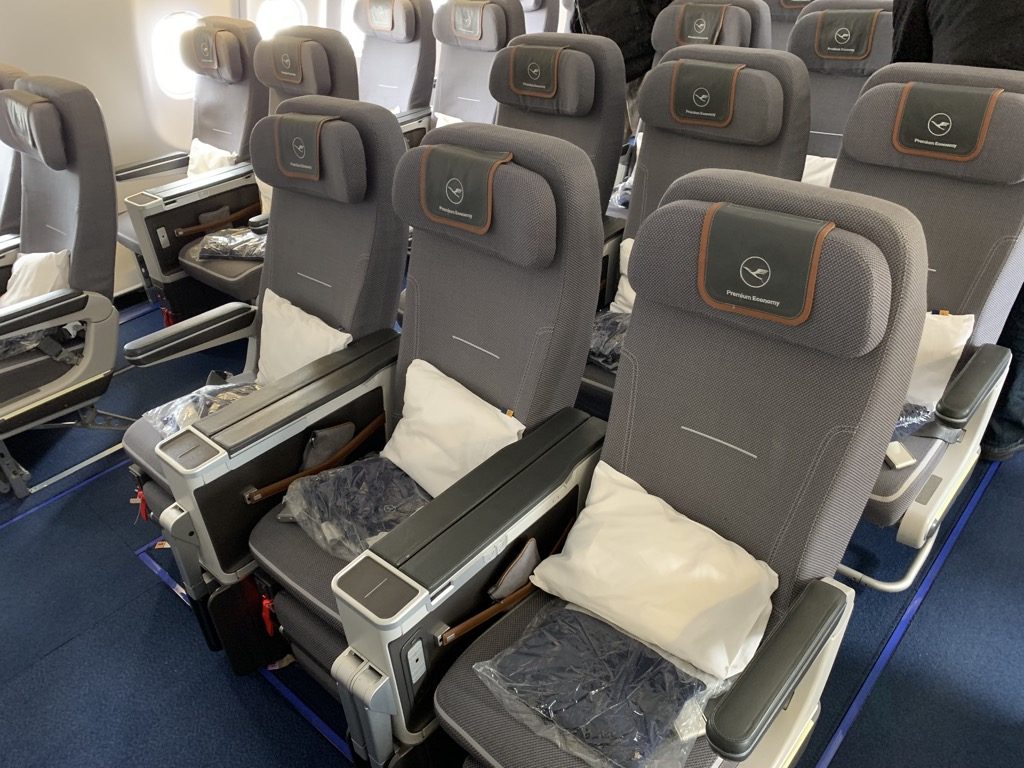 Review Lufthansa Premium Economy Class Airbus A330 300 Frankfurt Nach Ryad Frankfurtflyer De