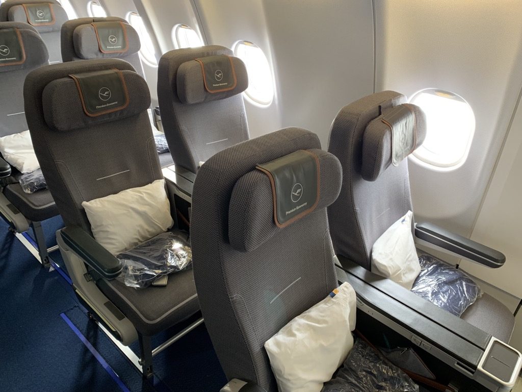 Review Lufthansa Premium Economy Class Airbus A330 300 Frankfurt Nach Ryad Frankfurtflyer De