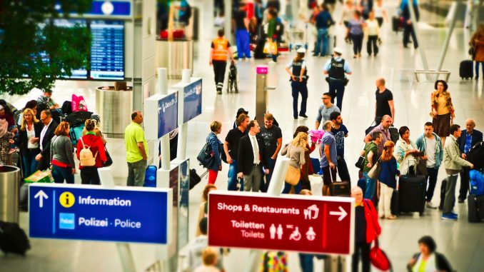 airport-1515431_1280