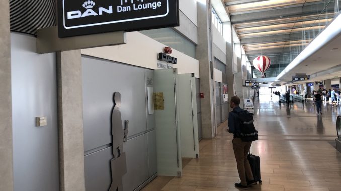 Dan Lounge6