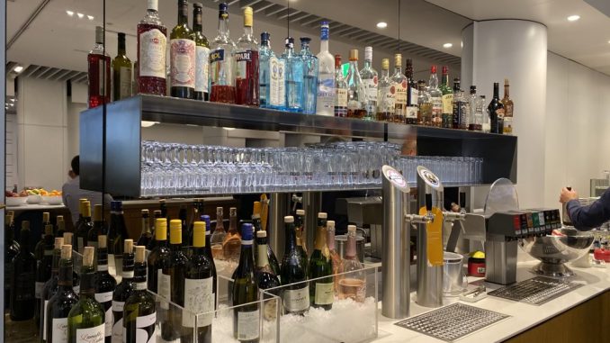 Lufthansa Senator Lounge Frankfurt 1A-3