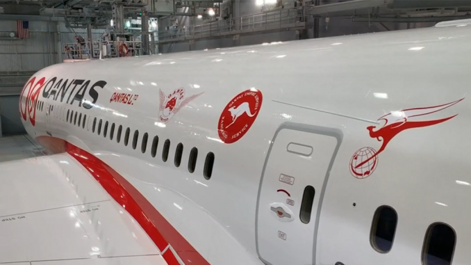 Qantas 100 4