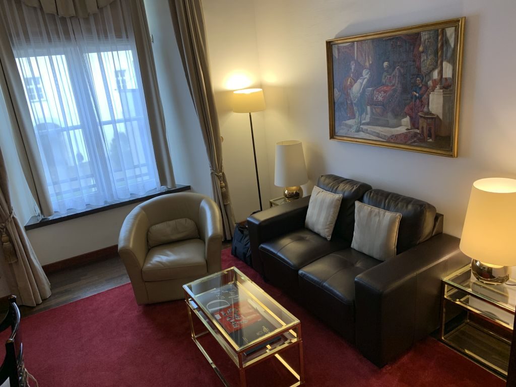 Derag Living Hotel de Medici Düsseldorf Wohnbereich