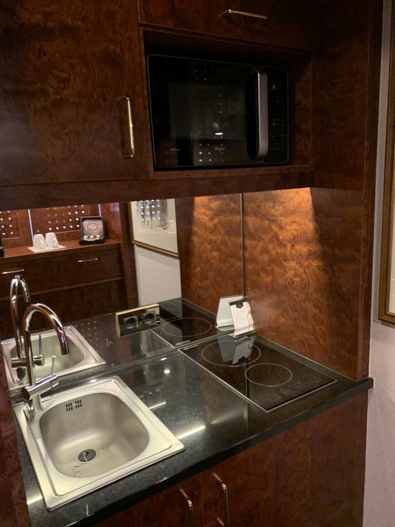 Derag Living Hotel de Medici Düsseldorf Kitchenette