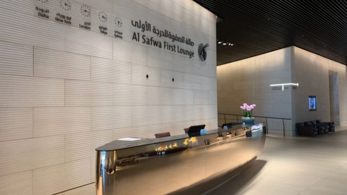 al_safwa_qatar_airways_first_class_lounge_doha (9) Qatar Airways Al Safwa Lounge Service Desk