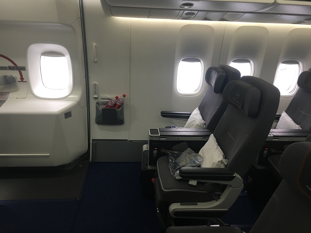 Review Lufthansa Premium Economy Boeing 7478i Frankfurt nach Peking Frankfurtflyer.de Review Lufthansa Premium Economy Boeing 7478i Frankfurt nach Peking Frankfurtflyer.de