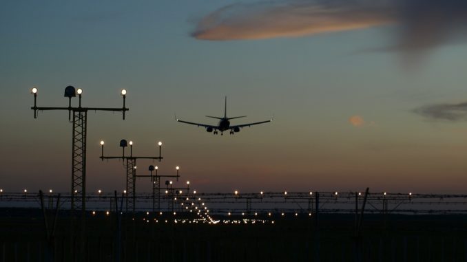 jet-437741_1280