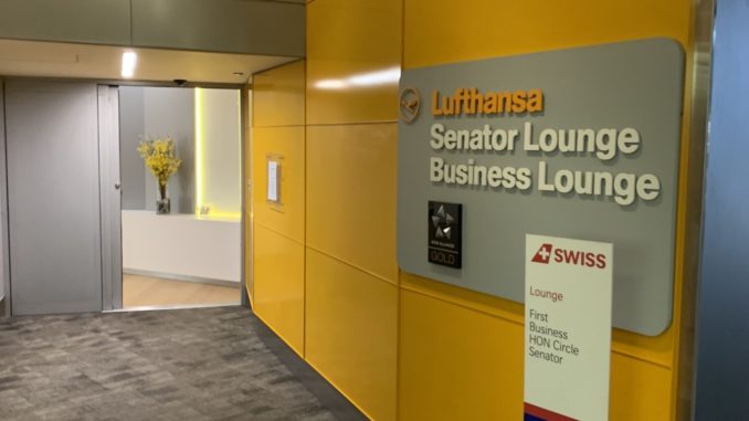 Lufthansa Lounge Corona Newark-2