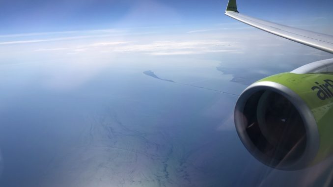Air Baltic 42