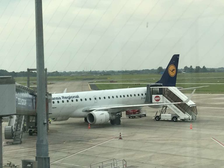 Review Lufthansa Cityline Business Class Kurzstrecke von Bremen (BRE) nach Frankfurt (FRA) in